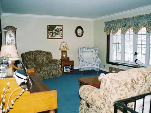 150 Truman Ter, Paramus, NJ 07652 photo 4