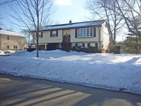 150 Truman Ter, Paramus, NJ 07652 photo 1