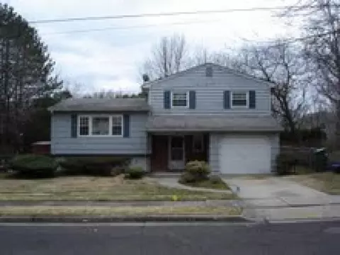42 Hazel Ave, Edison, NJ 08820 photo 1
