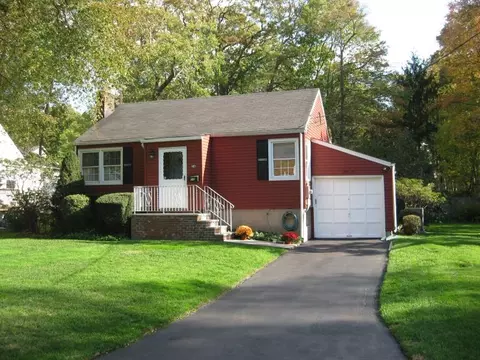 56 Hillcrest Dr, Wayne, NJ 07470 photo 1