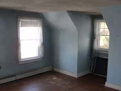 310 Sharp St, Hackettstown, NJ 07840 photo 4