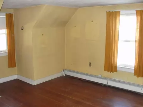 310 Sharp St, Hackettstown, NJ 07840 photo 6