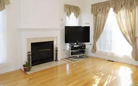 16 Mulberry Ct, Paramus, NJ 07652 photo 6