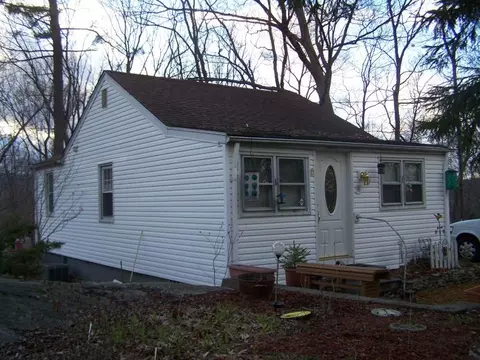 8 Oak St, Haskell, NJ 07420 photo 1