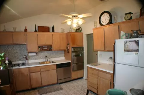 39 Highview Ter, Dover, NJ 07801 photo 2