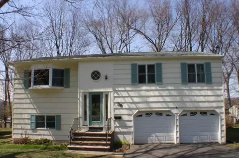 39 Highview Ter, Dover, NJ 07801 photo 1