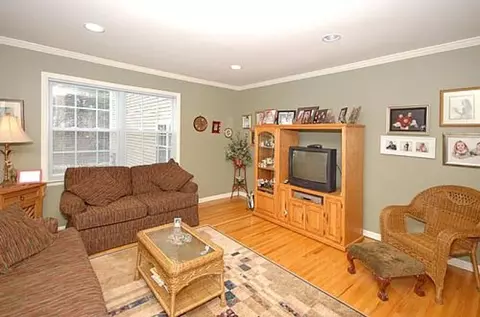 10 Berkeley Sq, Berkeley Heights, NJ 07922 photo 5