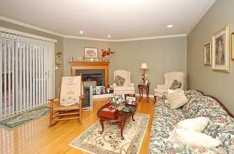 10 Berkeley Sq, Berkeley Heights, NJ 07922 photo 10