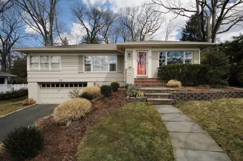 43 Harvey Dr, Summit, NJ 07901 photo 1