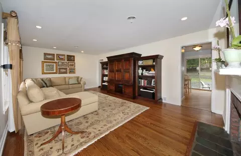 43 Harvey Dr, Summit, NJ 07901 photo 2