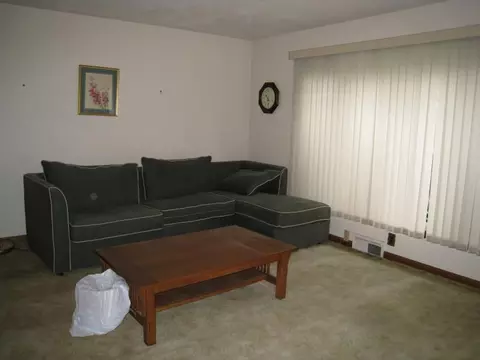 209 Hillcrest Dr, Paramus, NJ 07652 photo 2