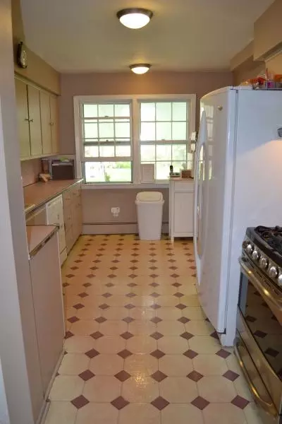 14 Joanne Way, Springfield, NJ 07081 photo 4