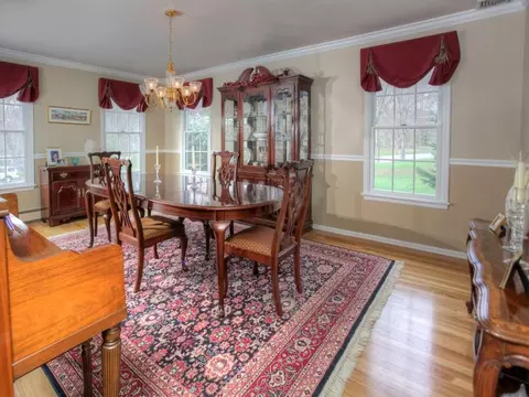 37 Maple Ave, Mendham, NJ 07945 photo 3