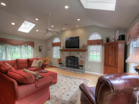 37 Maple Ave, Mendham, NJ 07945 photo 6