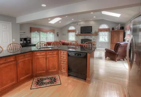 37 Maple Ave, Mendham, NJ 07945 photo 5