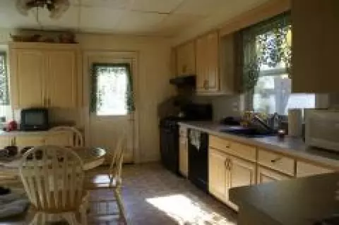 151 Westervelt Ave, North Plainfield, NJ 07060 photo 4
