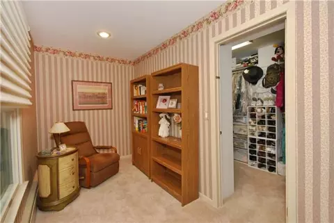 118 Trinity Ct, Paramus, NJ 07652 photo 16