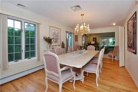 118 Trinity Ct, Paramus, NJ 07652 photo 6