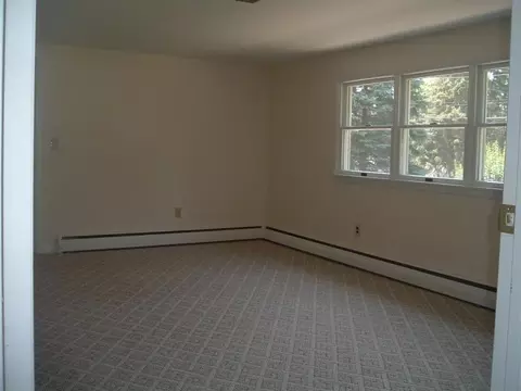 1 Parkway Dr, Hackettstown, NJ 07840 photo 4