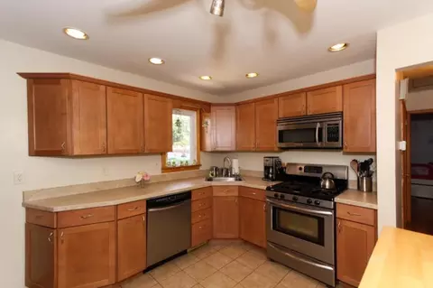 107 Main St, Middlesex, NJ 08846 photo 9