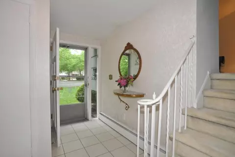 97 Laurel Dr, Springfield, NJ 07081 photo 2