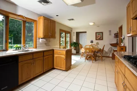736 Davis Rd, Gillette, NJ 07933 photo 5