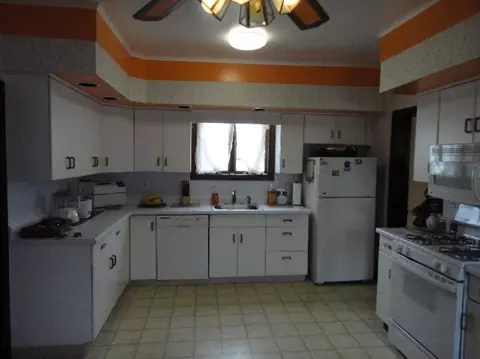 43 Franklin Ave, Saddle Brook, NJ 07663 photo 4