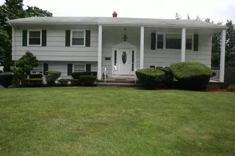 570 Coolidge Pl, Paramus, NJ 07652 photo 1