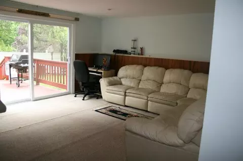 570 Coolidge Pl, Paramus, NJ 07652 photo 11