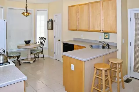 92 Arrowgate Dr, Randolph, NJ 07869 photo 2