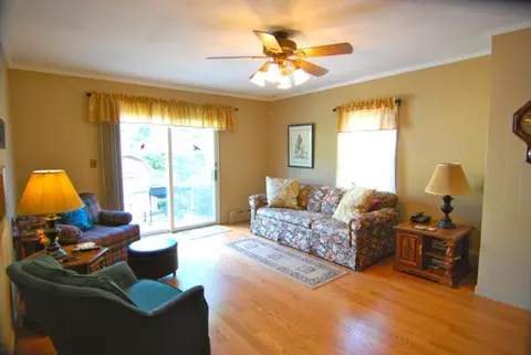 75 Legion Pl, Paramus, NJ 07652 photo 6
