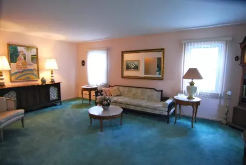 75 Legion Pl, Paramus, NJ 07652 photo 4