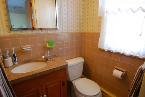 75 Legion Pl, Paramus, NJ 07652 photo 13