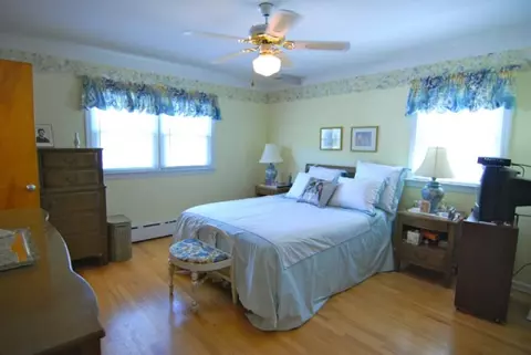 75 Legion Pl, Paramus, NJ 07652 photo 11
