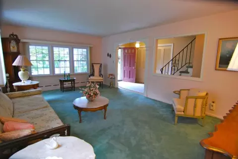75 Legion Pl, Paramus, NJ 07652 photo 5