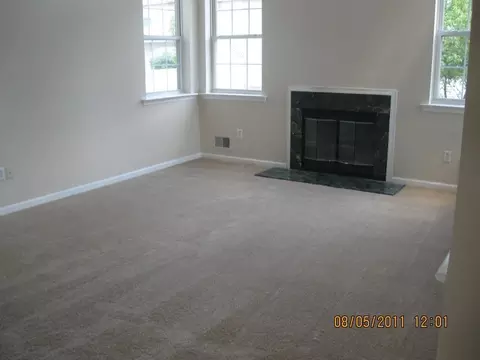 49 Lyle Pl, Edison, NJ 08820 photo 5