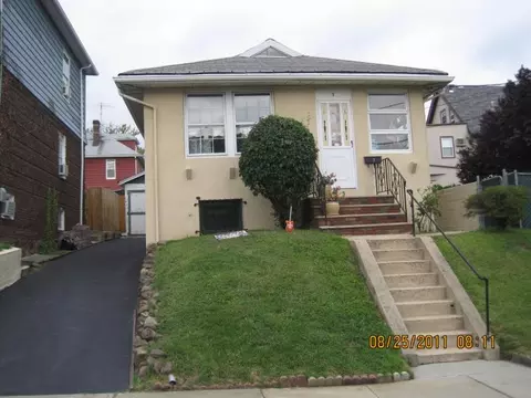7 Ruby Pl, Newark, NJ 07104 photo 1