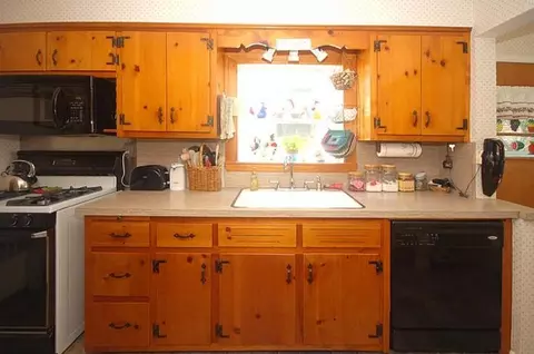 8 E Sunset Dr, Nutley, NJ 07110 photo 9
