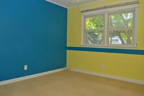 354 Maplewood Dr, Paramus, NJ 07652 photo 11