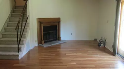 2 Palm Ct, Edison, NJ 08820 photo 2