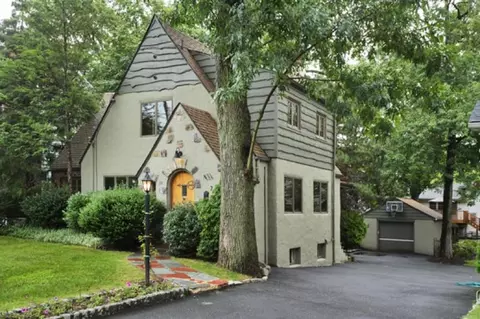 78 Locust Ave, Millburn, NJ 07041 photo 2