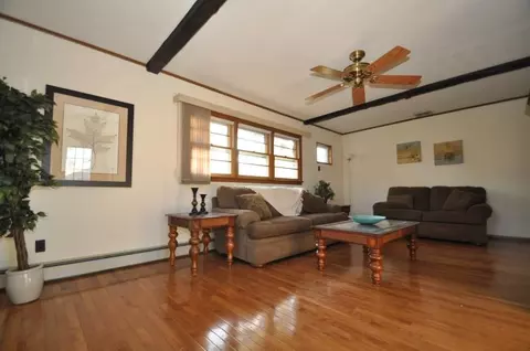 76 Terhune Rd, Clark, NJ 07066 photo 8