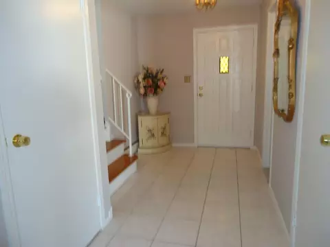 52 Lench Ave, Edison, NJ 08820 photo 2