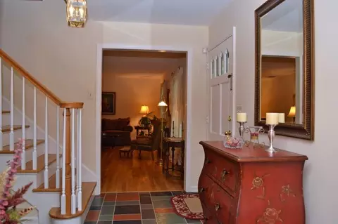 64 Huff Ter, Upper Saddle River, NJ 07458 photo 2