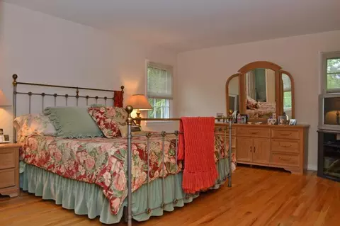 64 Huff Ter, Upper Saddle River, NJ 07458 photo 8