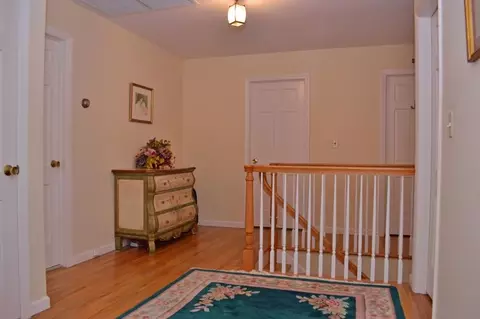 64 Huff Ter, Upper Saddle River, NJ 07458 photo 11