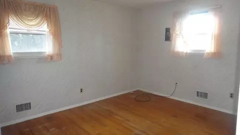 308 Harris Ave, Middlesex, NJ 08846 photo 7