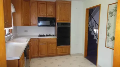 308 Harris Ave, Middlesex, NJ 08846 photo 2