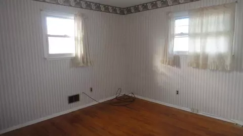 308 Harris Ave, Middlesex, NJ 08846 photo 8