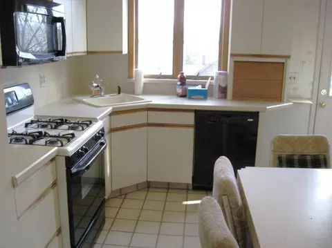 18 Canton Rd, Wayne, NJ 07470 photo 2